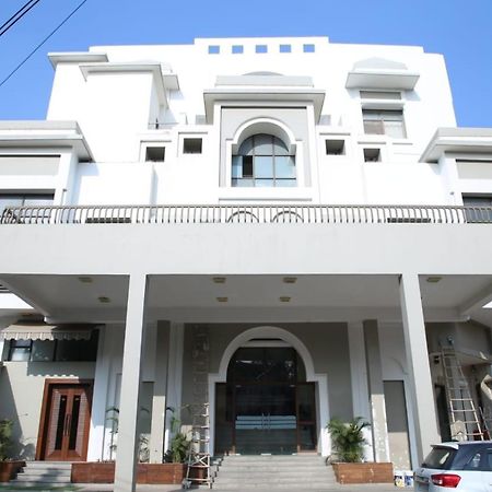 Hotel Rajmahal Морадабад Экстерьер фото